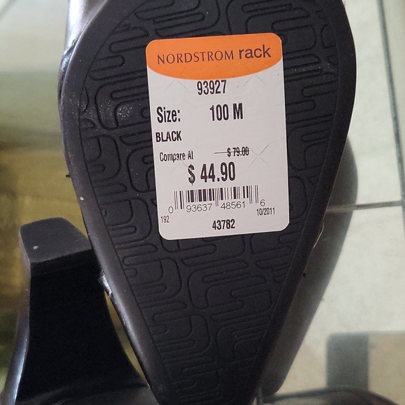 Franco Sarto Black Pumps - Picture 5 of 7